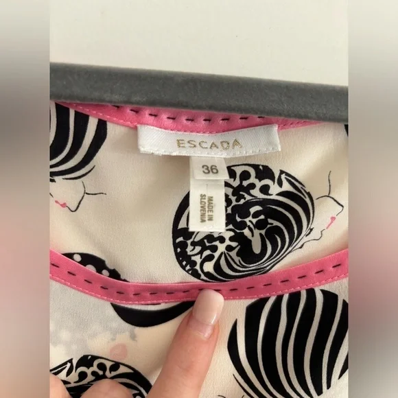 Vintage Escada 100% Silk 50’s beehive faces women black white hot pink s… - Picture 7 of 8